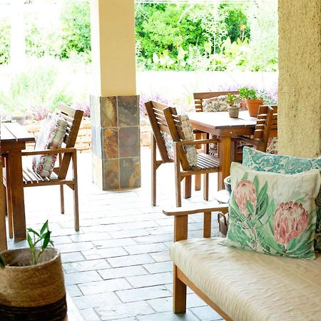 Crisp Guest Rooms Bloemfontein Buitenkant foto