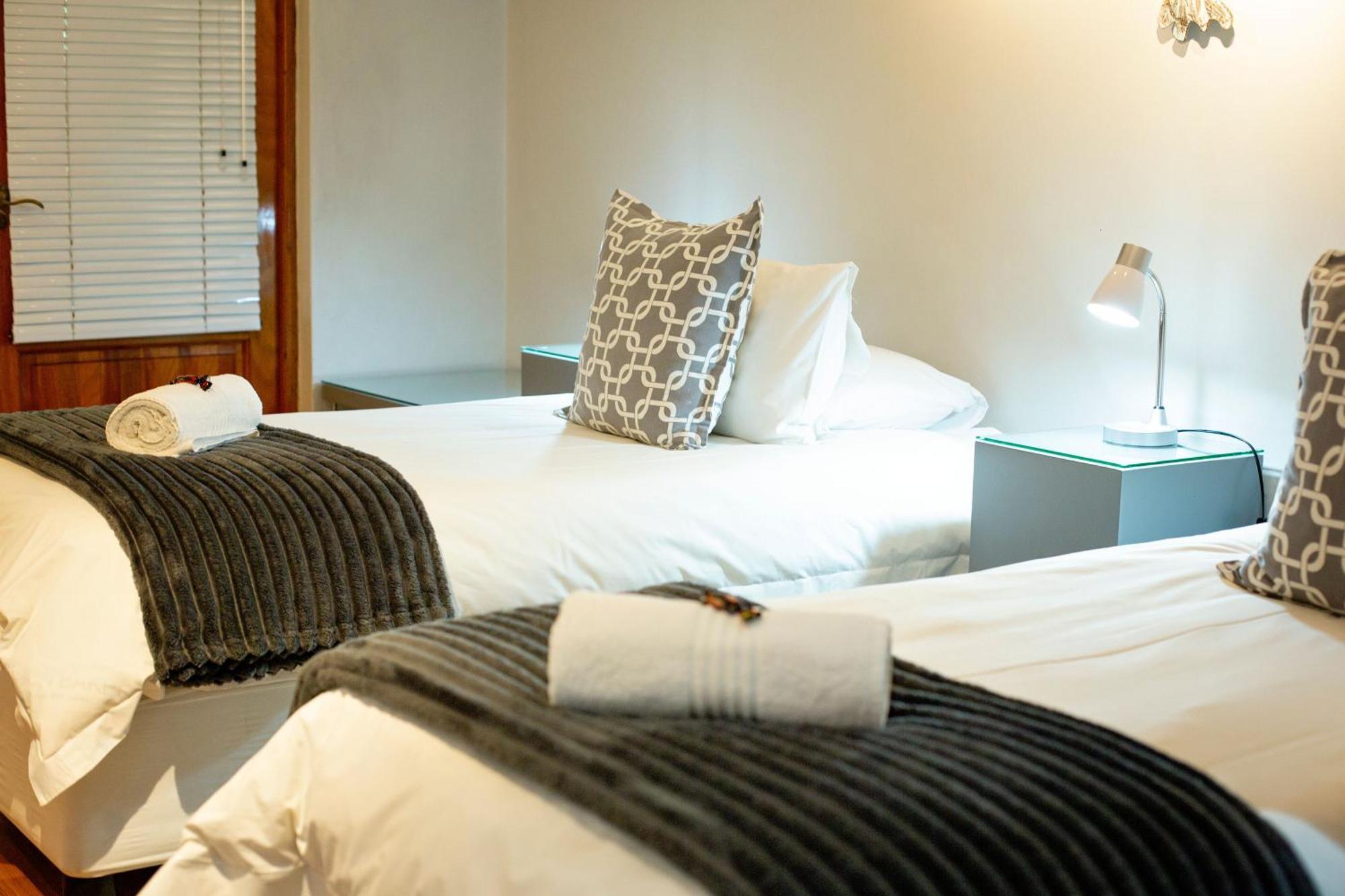 Crisp Guest Rooms Bloemfontein Buitenkant foto